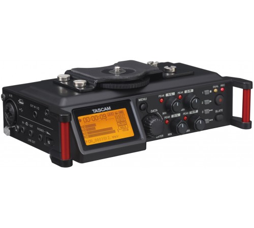 Рекордер Tascam DR-70D