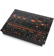 Синтезатор Behringer 2600