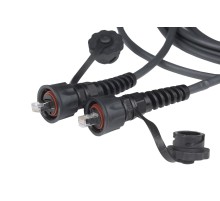 Промышленный патч-корд F/UTP экранированный IP67 категория 5e с защитными крышками 5 м черный Hyperline PC-IE-LPM-STP-RJ45-RJ45-C5e-5M-BK