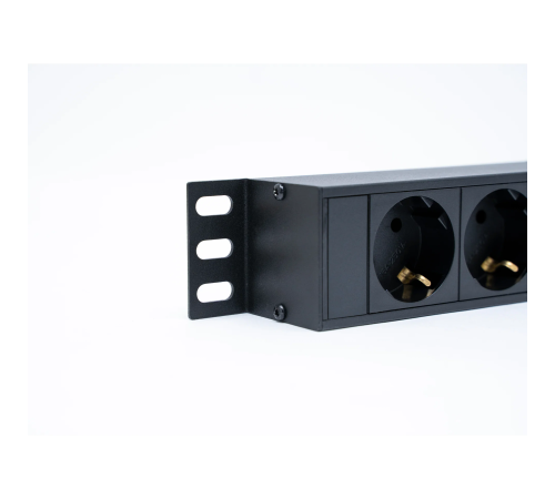 Блок электрических розеток SNR SNR-PDU-20S-32L1