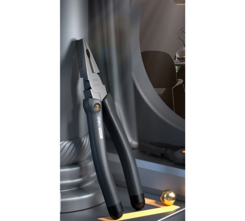 Комбинированные плоскогубцы "Home Series Black" Deli HT2007  180мм, эксклюзивный дизайн, рукоятка из высококачественного софттач пластика