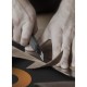 Нож Deli Технический нож "Home Series Black" Deli HT4009 ширина лезвия 9мм, эксклюзивный дизайн, корпус из высококачественного софттач пластика