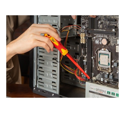 Диэлектрическая шлицевая отвертка Deli DL5151251 5,5х125мм  сталь Cr-V, сертификат VDE для работ под напряжением до 1000 В.