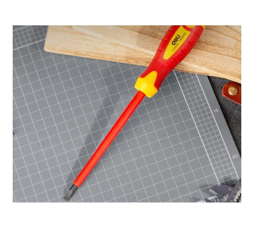 Диэлектрическая шлицевая отвертка Deli DL5151251 5,5х125мм  сталь Cr-V, сертификат VDE для работ под напряжением до 1000 В.