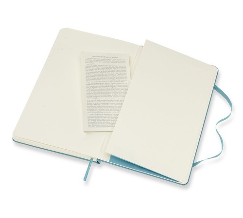 Блокнот Moleskine CLASSIC QP062B35 Large 130х210мм 240стр. нелинованный твердая обложка голубой Блокнот Moleskine CLASSIC QP062B35 Large 130х210мм 240стр. нелинованный твердая обложка голубой