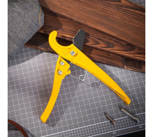 Труборез Deli Труборез для пластиковых труб Deli DL350033 диаметр реза до 33мм, лезвия с тефлоновым покрытием