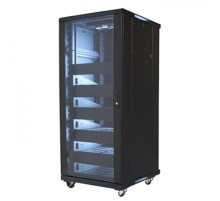 Шкаф Wize Wize W27UR Телекоммуникационный шкаф (Рэковая стойка) 19”, высота 27U, габариты 1388х600х610 мм, вентиляция, колесики, макс. вес нагрузки 798 кг, сталь, черный