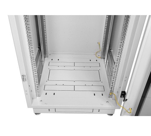 Шкаф коммутационный ЦМО (ШТК-М-33.6.8-4ААА) 33U 600x800мм пер.дв.перфор. задн.дв.стал.лист 2 бок.пан. 450кг белый Шкаф коммутационный ЦМО (ШТК-М-33.6.8-4ААА) 33U 600x800мм пер.дв.перфор. задн.дв.стал.лист 2 бок.пан. 450кг белый