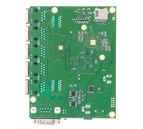 Маршрутизатор MikroTik RouterBOARD 450Gx4 with four core 716MHz Atheros CPU, 1 GB RAM, 5 Gigabit LAN ports, PoE OUT on port #5, RouterOS L5 (RB450Gx4)
