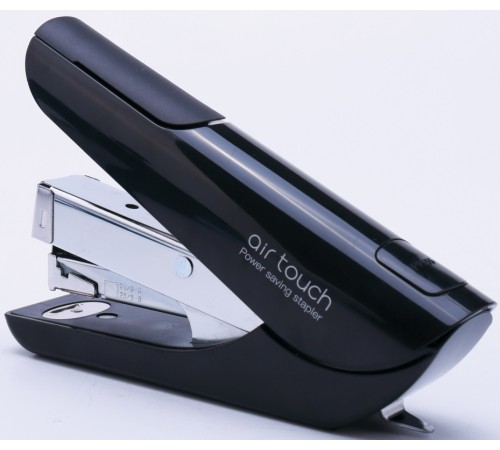 Степлер настольный Kw-Trio 05013-BLK Half strip Air touch 24/6 24/8 26/6 26/8 (60листов) черный 100скоб пластик Степлер настольный Kw-Trio 05013-BLK Half strip Air touch 24/6 24/8 26/6 26/8 (60листов) черный 100скоб пластик