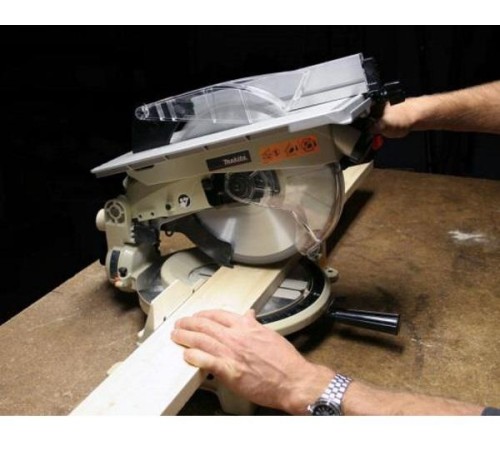 Торцовочная пила Makita LH1040 1650Вт 4600об/мин d=260мм