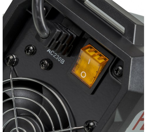 Сварочный аппарат Ресанта САИ-160Т LUX инвертор ММА DC 6.5кВт