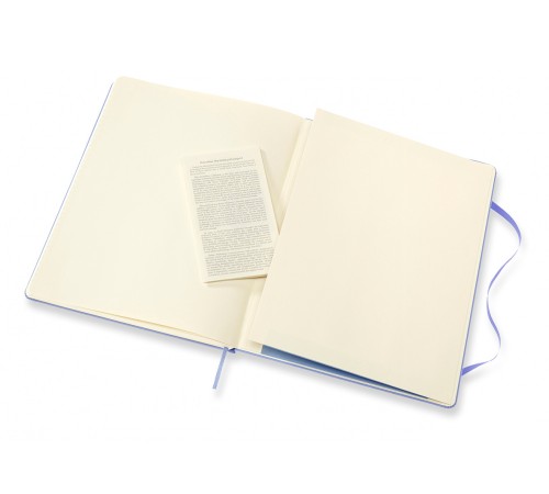 Блокнот Moleskine CLASSIC QP092B42 XLarge 190х250мм 192стр. нелинованный твердая обложка голубая гортензия Блокнот Moleskine CLASSIC QP092B42 XLarge 190х250мм 192стр. нелинованный твердая обложка голубая гортензия