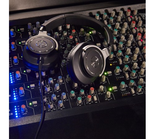 Наушники мониторные Audio-Technica ATH-M70X 3м черный проводные оголовье (80000182) Наушники мониторные Audio-Technica ATH-M70X 3м черный проводные оголовье (80000182)