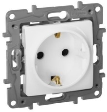 Розетка силов. Legrand Etika 672222 скрыт. зазем. штор. IP21 белый