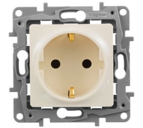 Розетка силовая Legrand Etika (672321) скрыт. зазем. IP21 слоновая кость