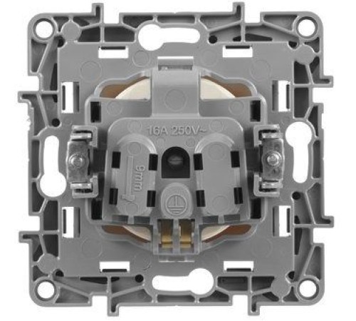 Розетка силовая Legrand Etika (672321) скрыт. зазем. IP21 слоновая кость