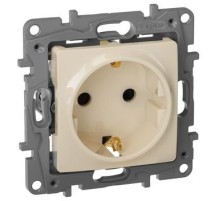 Розетка силовая Legrand Etika (672322) скрыт. зазем. штор. IP21 слоновая кость
