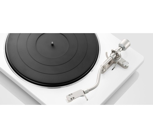 Проигрыватель винила Denon DP-400F частично автоматический белый Проигрыватель винила Denon DP-400F частично автоматический белый