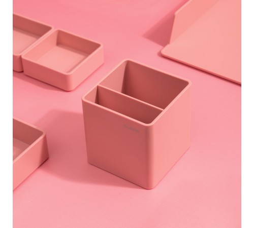 Подставка Deli ENS011PINK Nusign для пишущих принадлежностей розовый пластик Подставка Deli ENS011PINK Nusign для пишущих принадлежностей розовый пластик