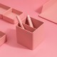 Подставка Deli ENS011PINK Nusign для пишущих принадлежностей розовый пластик
