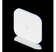 Точка доступа Wi-Fi Ubiquiti UniFi E7 AP 2,4+5+6 ГГц, Wi-Fi 7, 4х4 MU-MIMO, 802.3bt, 1х 10G RJ45, 1х 1G RJ45