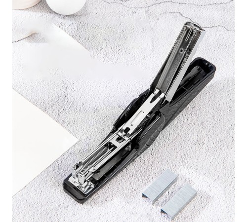 Степлер Deli 0421BLACK 24/6 26/6 (30листов) черный 50скоб коробка