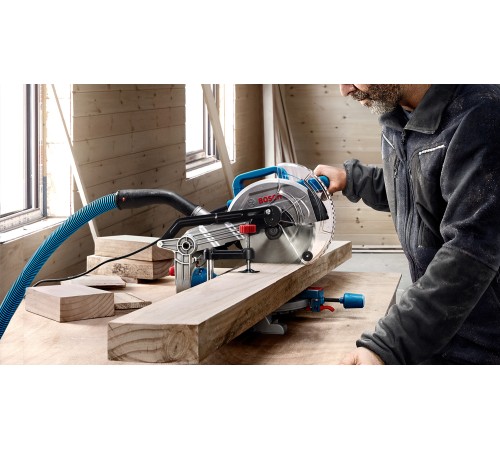 Торцовочная пила Bosch GCM 216 1300Вт 4800об/мин d=216мм Торцовочная пила Bosch GCM 216 1300Вт 4800об/мин d=216мм
