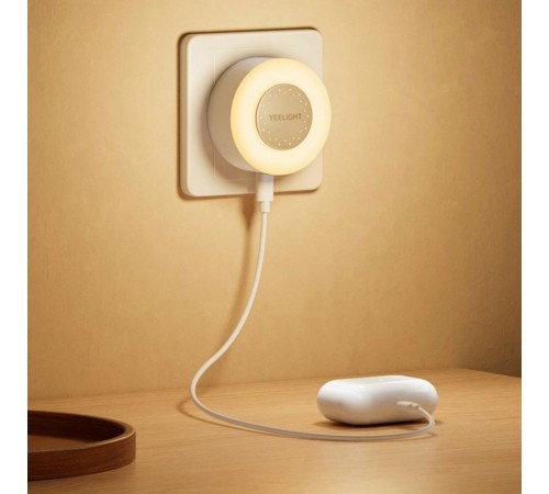 Ночник в розетку с USB  Yeelight J4 Plus Plug in Light Sensor Nightlight (YLYYD-0025)