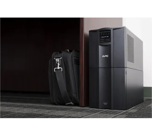 Источник бесперебойного питания APC Smart-UPS SMT2200IC 1980Вт 2200ВА черный