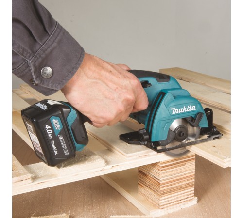Циркулярная пила (дисковая) Makita HS301DWAE (ручная) Циркулярная пила (дисковая) Makita HS301DWAE (ручная)