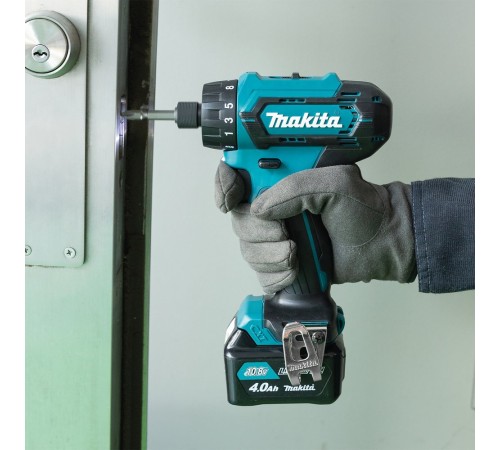 Дрель-шуруповерт Makita DF033DWAE аккум. патрон:шестигр.1/4" (кейс в комплекте) Дрель-шуруповерт Makita DF033DWAE аккум. патрон:шестигр.1/4" (кейс в комплекте)