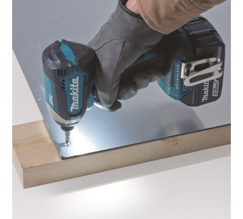 Шуруповерт Makita DTD153ZJ аккум. патрон:шестигр.1/4" Шуруповерт Makita DTD153ZJ аккум. патрон:шестигр.1/4"