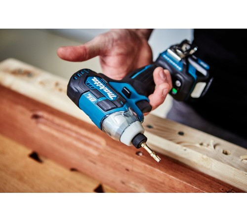 Шуруповерт Makita TD111DZ аккум. патрон:шестигр.1/4" Шуруповерт Makita TD111DZ аккум. патрон:шестигр.1/4"