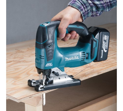 Лобзик Makita DJV182Z 3500ходов/мин от аккумулятора Лобзик Makita DJV182Z 3500ходов/мин от аккумулятора