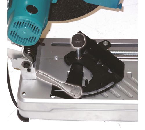 Торцовочная пила Makita LW1400 2200Вт 3800об/мин d=355мм Торцовочная пила Makita LW1400 2200Вт 3800об/мин d=355мм