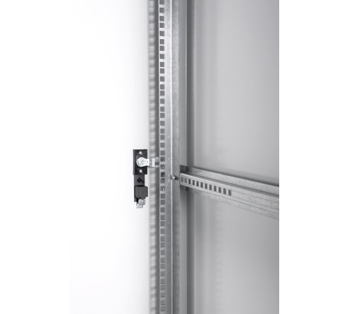 Шкаф коммутационный ЦМО (ШТК-Э-18.6.8-13АА) напольный 18U 600x800мм пер.дв.стекл металл 2 бок.пан. 540кг серый 715мм 50кг Шкаф коммутационный ЦМО (ШТК-Э-18.6.8-13АА) напольный 18U 600x800мм пер.дв.стекл металл 2 бок.пан. 540кг серый 715мм 50кг