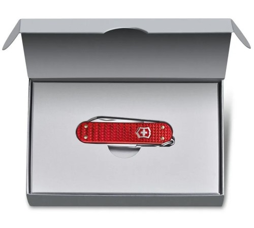 Нож перочинный Victorinox Classic Precious Alox (0.6221.401G) 58мм 5функц. красный подар.коробка Нож перочинный Victorinox Classic Precious Alox (0.6221.401G) 58мм 5функц. красный подар.коробка