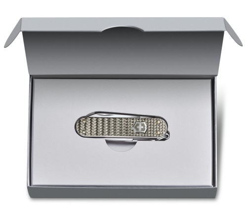 Нож перочинный Victorinox Classic Precious Alox (0.6221.4031G) 58мм 5функц. серый подар.коробка Нож перочинный Victorinox Classic Precious Alox (0.6221.4031G) 58мм 5функц. серый подар.коробка