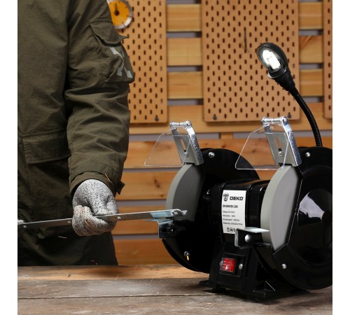 Станок заточной Deko DKGM400-200 400W (063-4324) Станок заточной Deko DKGM400-200 400W (063-4324)