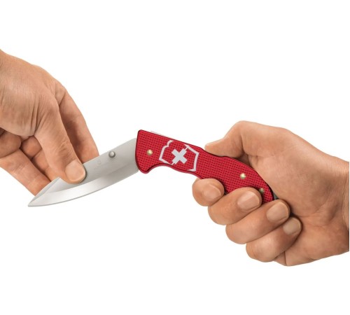 Нож перочинный Victorinox Evoke Alox (0.9415.D20) 136мм 5функц. красный без чехла подар.коробка Нож перочинный Victorinox Evoke Alox (0.9415.D20) 136мм 5функц. красный без чехла подар.коробка