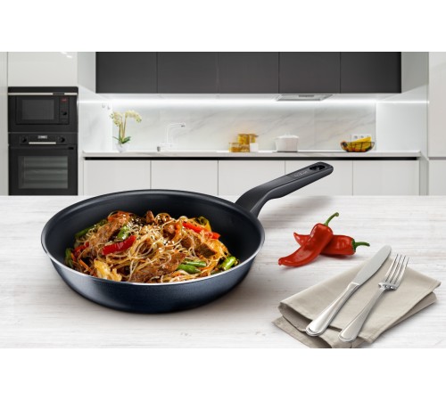 Сковорода ВОК (WOK) Tefal Force 4218628 круглая 28см покрытие: антипригарное ручка несъемная (без крышки) черный (9100048319)