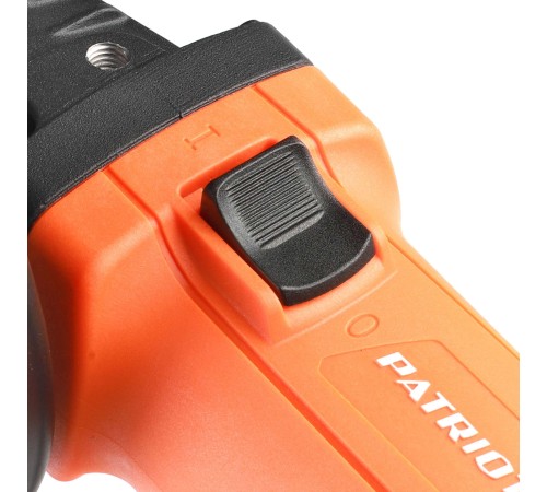 Углошлифовальная машина Patriot AG 126 1050Вт 11000об/мин рез.шпин.:M14 d=125мм (110301126)