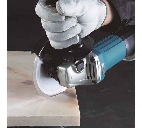 Makita GA5030R Угловая шлифовальная машина ф125мм [GA5030R] {720Вт,11000об\м,1.4кг,кор,anti-restart,пл\п}