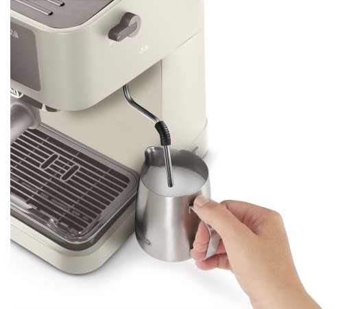 Кофеварка рожковая Delonghi EC235.CR 1100Вт бежевый