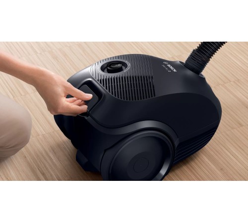 Пылесос Bosch BGBS2LB1 600Вт черный