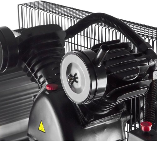 Компрессор поршневой Wester WBK2200/50PRO масляный 340л/мин 50л 2200Вт черный/красный Компрессор поршневой Wester WBK2200/50PRO масляный 340л/мин 50л 2200Вт черный/красный
