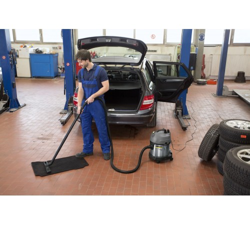 Строительный пылесос Karcher Me Classic NT 20/1 1500Вт (уборка: сухая/влажная) серый Строительный пылесос Karcher Me Classic NT 20/1 1500Вт (уборка: сухая/влажная) серый