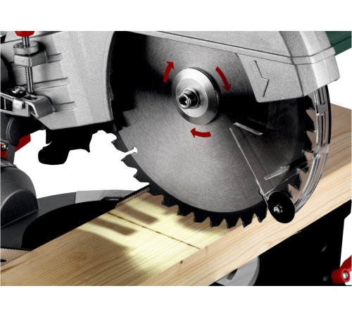 Торцовочная пила Metabo KGS 216 M 1100Вт 5000об/мин d=216мм Торцовочная пила Metabo KGS 216 M 1100Вт 5000об/мин d=216мм