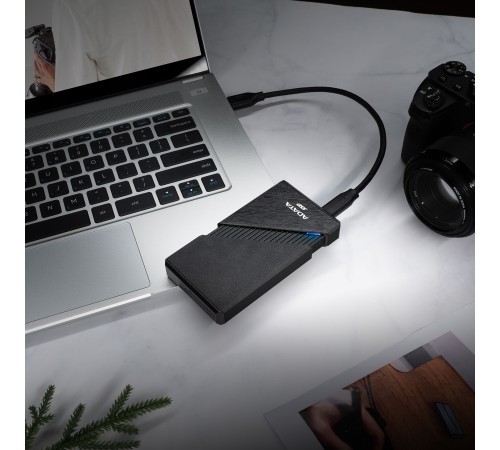Накопитель SSD A-Data USB-C 4.0 2TB SE920-2TCBK SE920 2.5" черный Накопитель SSD A-Data USB-C 4.0 2TB SE920-2TCBK SE920 2.5" черный